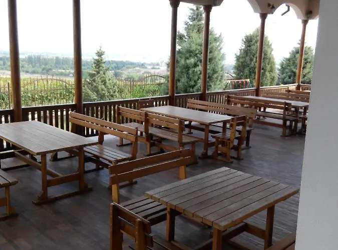 Шато Ветровитите Хълмове